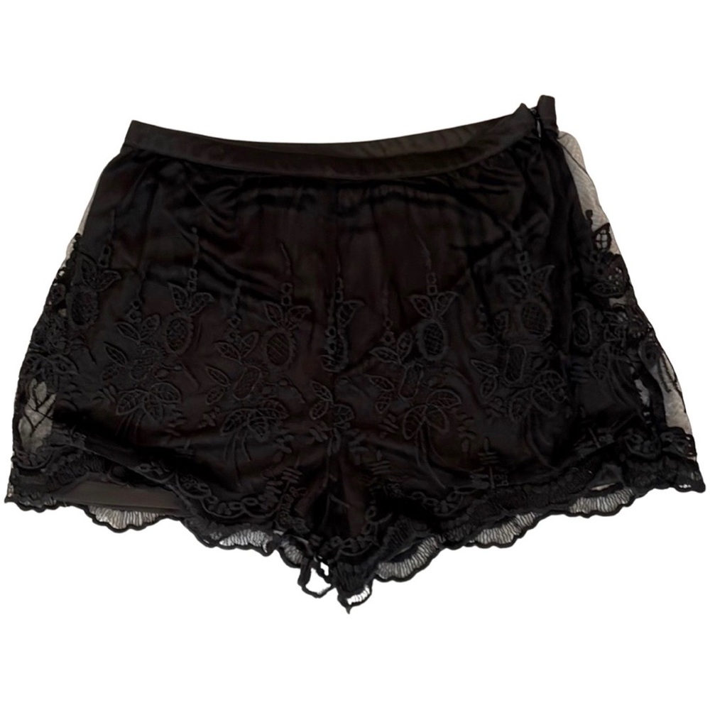 TOP SHOP LACE SHORTS
